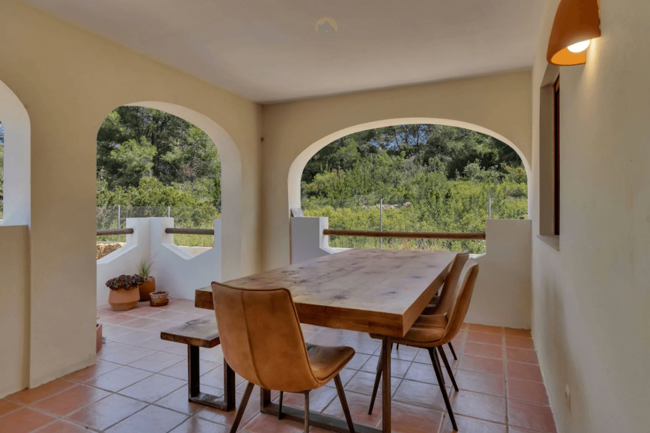MEDITERRANE VILLA IN EXKLUSIVER LAGE VON JÁVEA – KOMPLETT RENOVIERT 2025