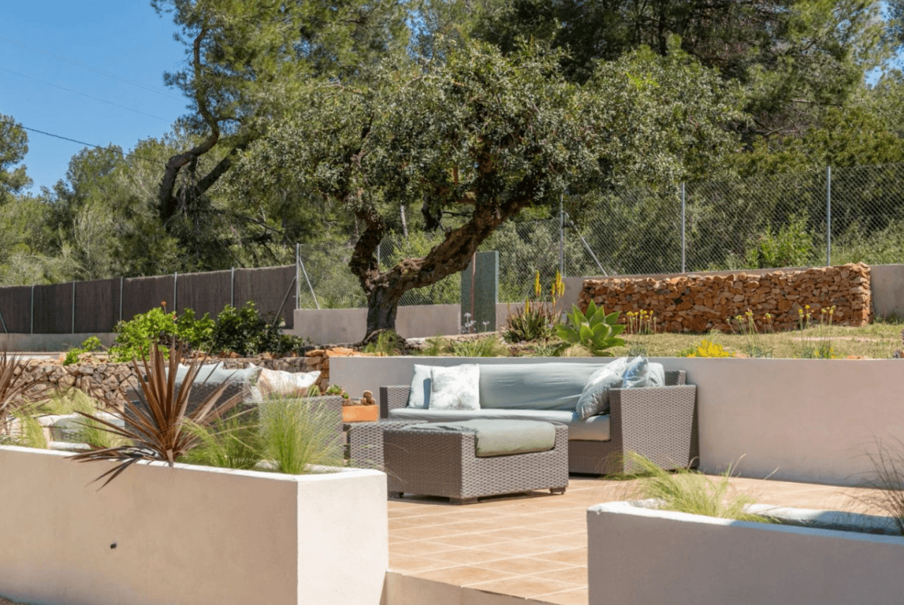 MEDITERRANE VILLA IN EXKLUSIVER LAGE VON JÁVEA – KOMPLETT RENOVIERT 2025