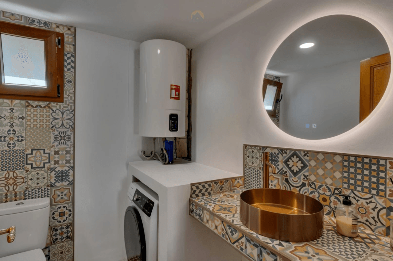 MEDITERRANE VILLA IN EXKLUSIVER LAGE VON JÁVEA – KOMPLETT RENOVIERT 2025