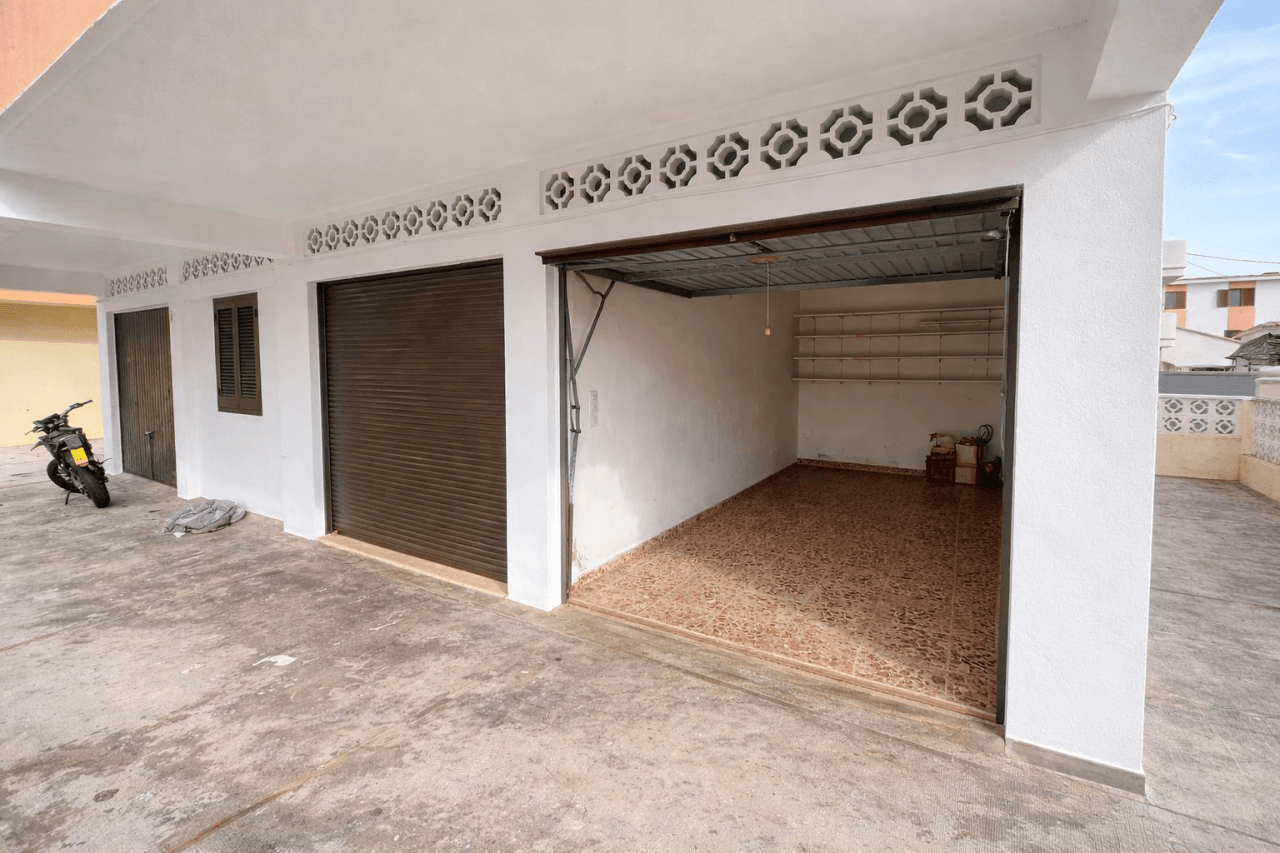 Strandnahe Wohnung mit zwei Sonnenterrassen und Garage in Oliva Playa